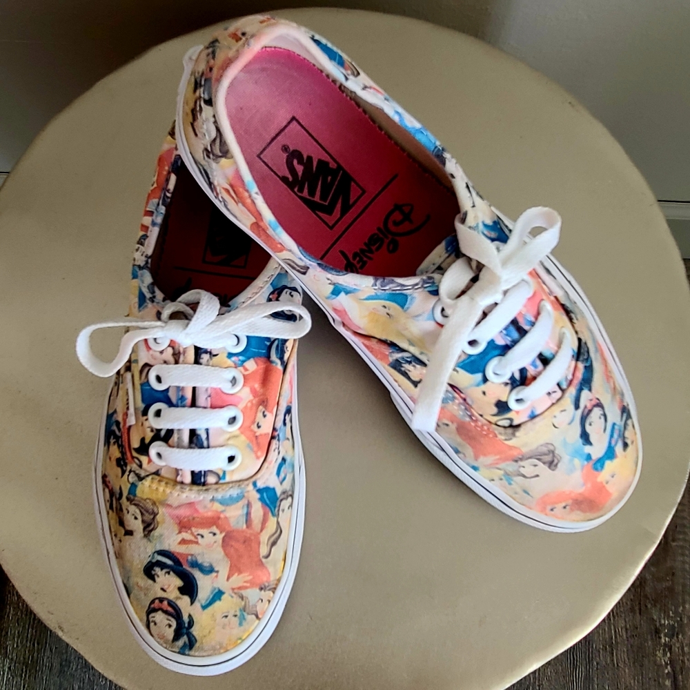 Vans x Disney Limited Edition Princess Sneakers Size US 7